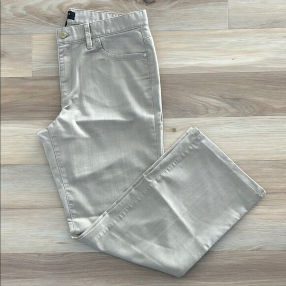 Tan Straight-Leg Jeans with Classic Design